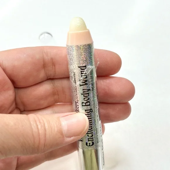 Fantasy Makers Enchanting Body Wand - Glitter Stick - Clear w/Iridescent Glitter - Picture 6 of 6